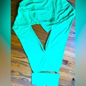 Capella 2-piece green, bell bottom pants set. Medium - W24